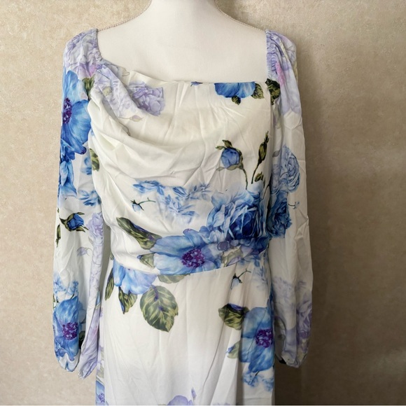 SHEIN White Maxi Dress with Blue Floral Print - Picture 2 of 3
